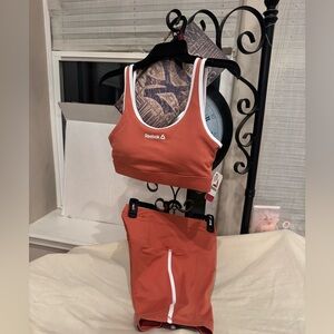 Rebook Women's Sports Club High Rise 7/8 Legging & Sport Bra, Size Small